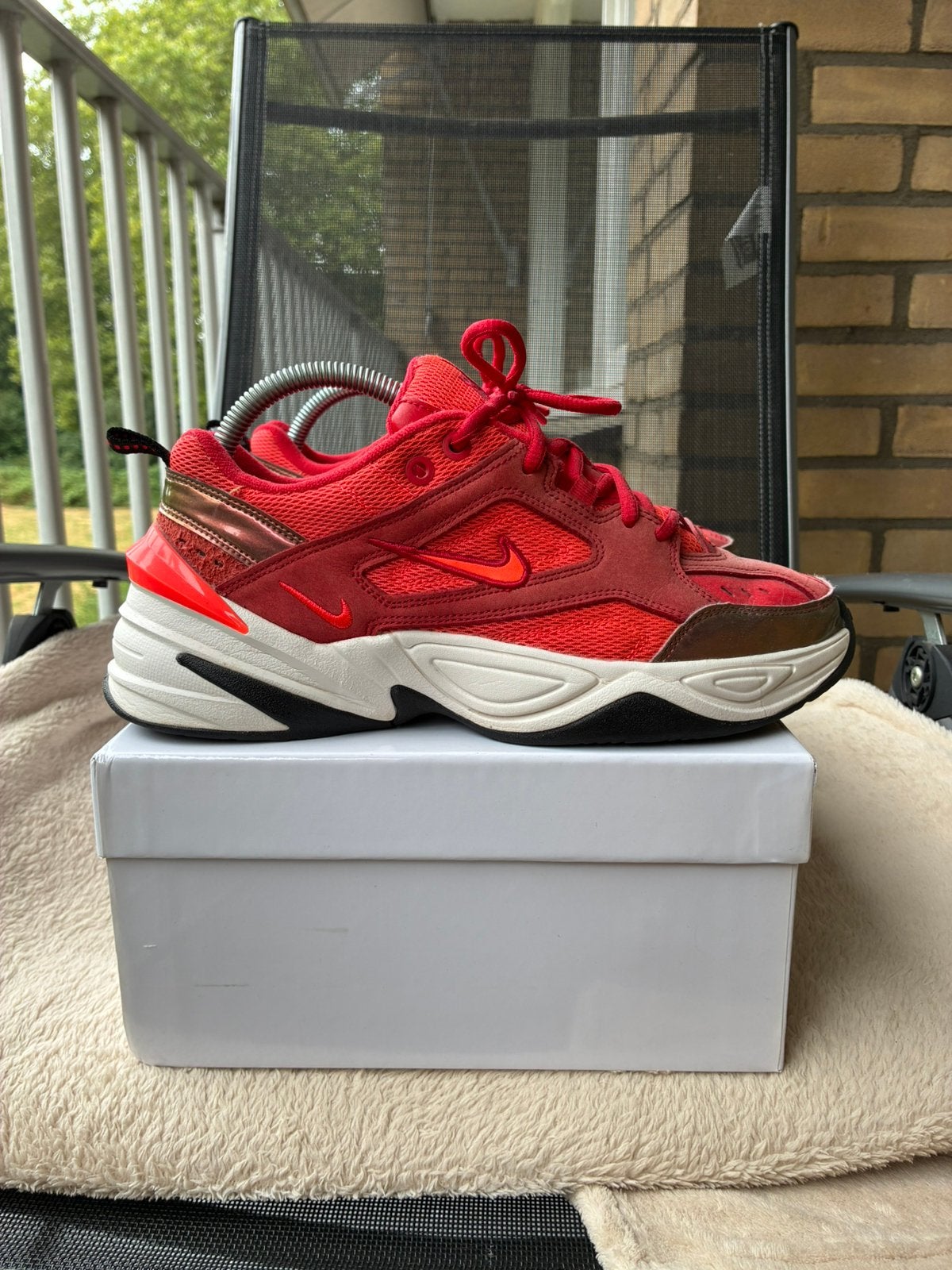 Nike m2k tekno rood suede maat 40, Overige kleuren, Ophalen of Verzenden, Sneakers of Gympen, Zo goed als nieuw