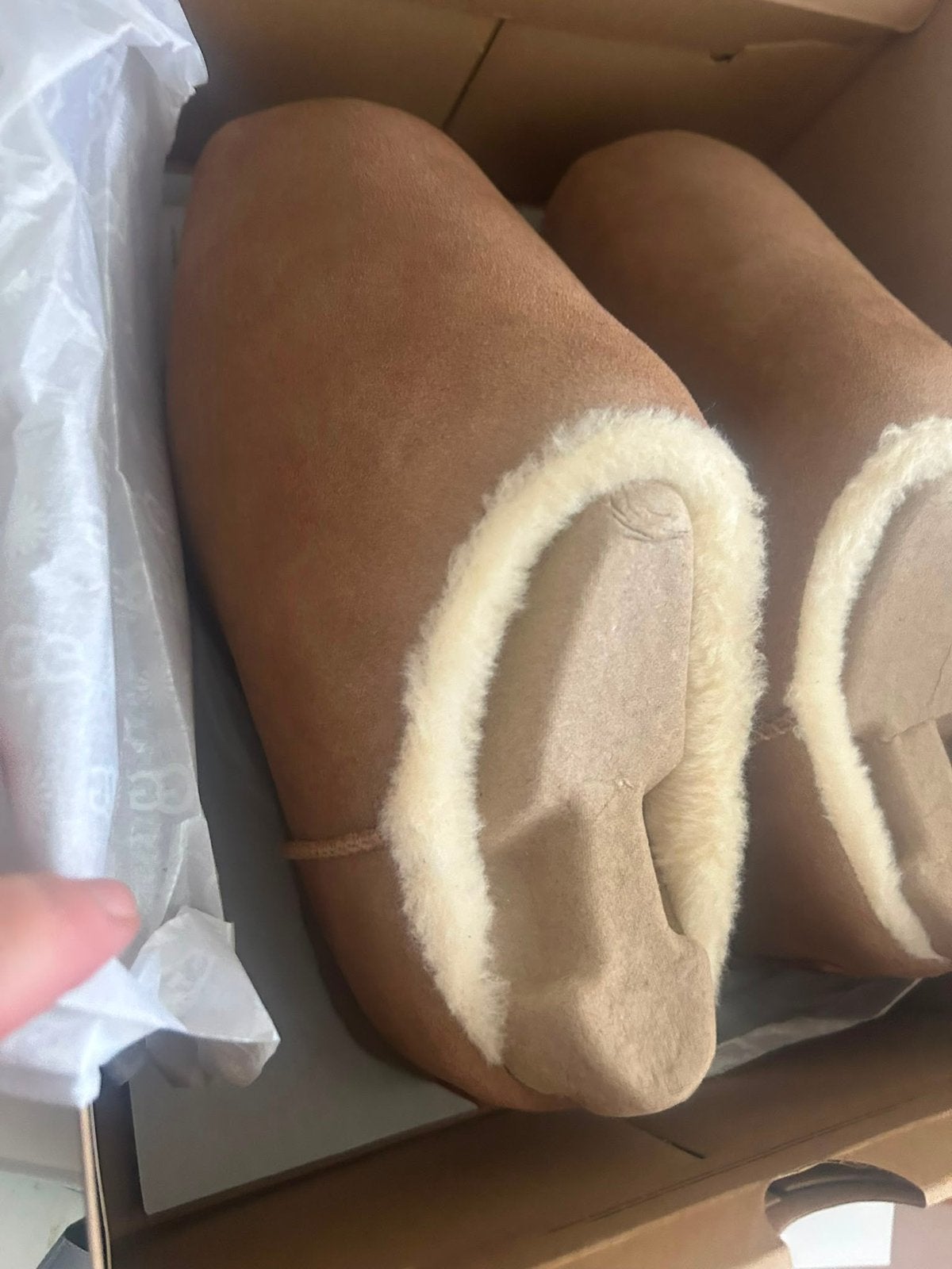 UGG- NEW- W Pumped Slide size 40, Kleding | Dames, Schoenen, Ophalen of Verzenden, Nieuw, Pantoffels of Sloffen
