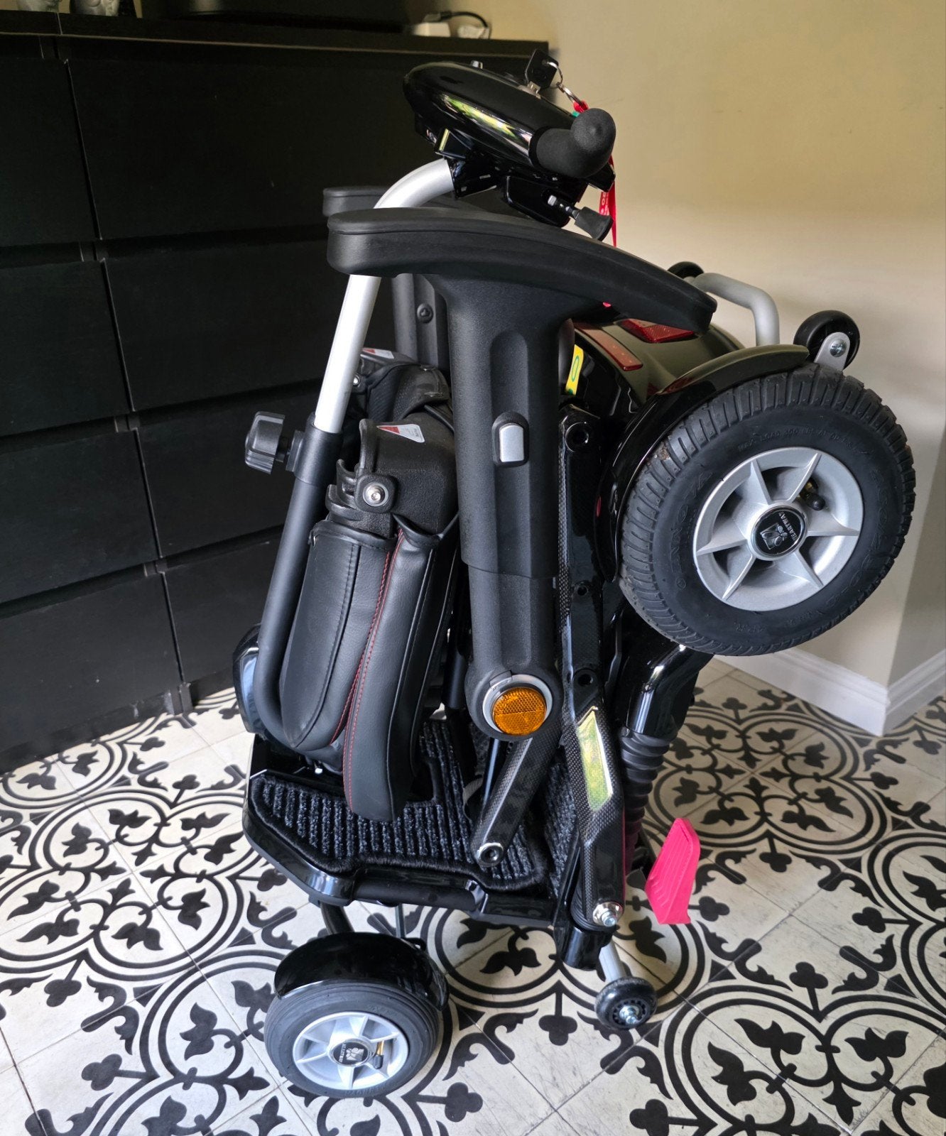 Inklapbare Scootmobiel - 30 km mee gereden, Ophalen, 10 km/u of minder, 16 t/m 25 km, Nieuw