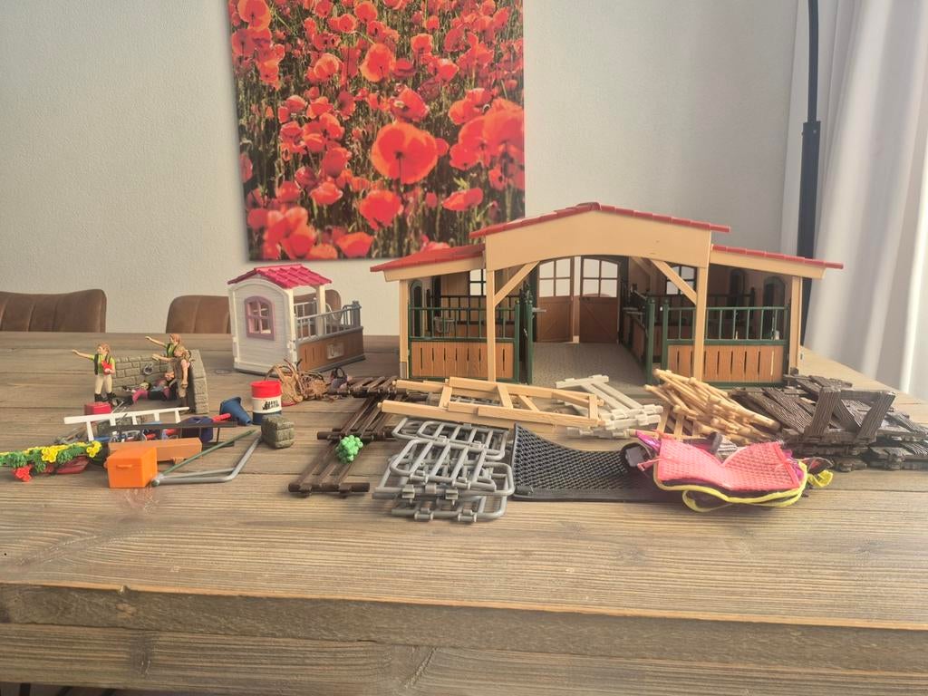 Schleich paardenstal met veel toebehoren, Ophalen, Poppenhuis