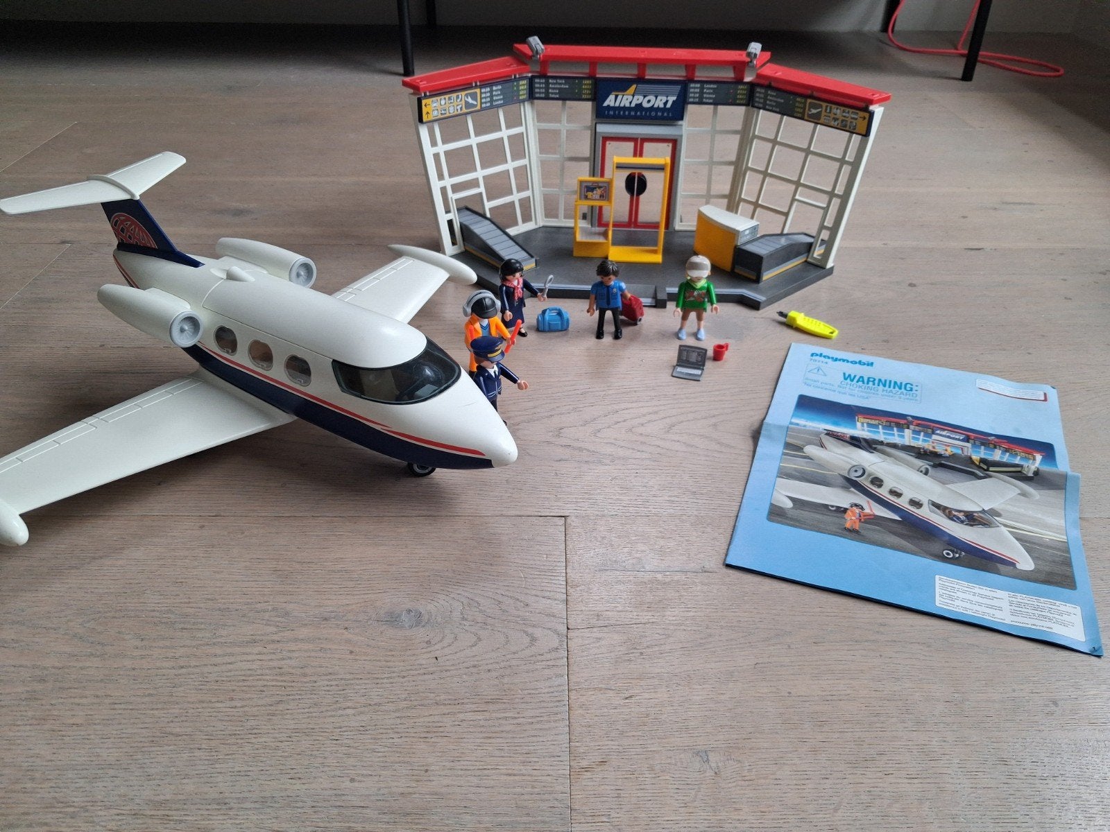 Playmobil 70114 Vliegtuig met Luchthaven en Figuren, Ophalen of Verzenden, Gebruikt, Jongen of Meisje
