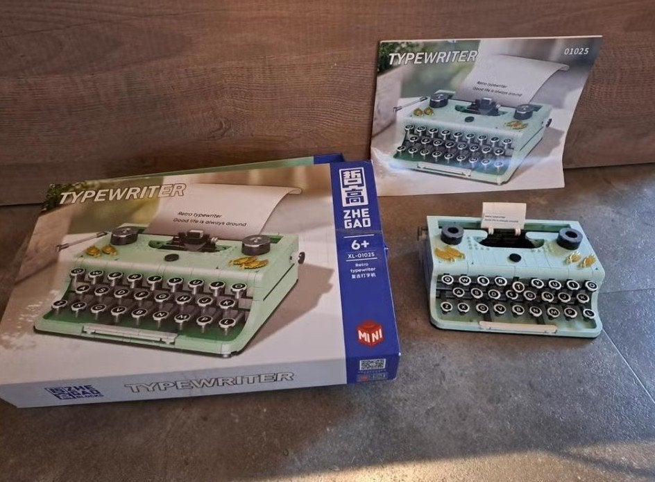 bouwpakket,bouwsteentjes,soort lego,retro typmachine, Kinderen en Baby's, Ophalen of Verzenden, Gebruikt