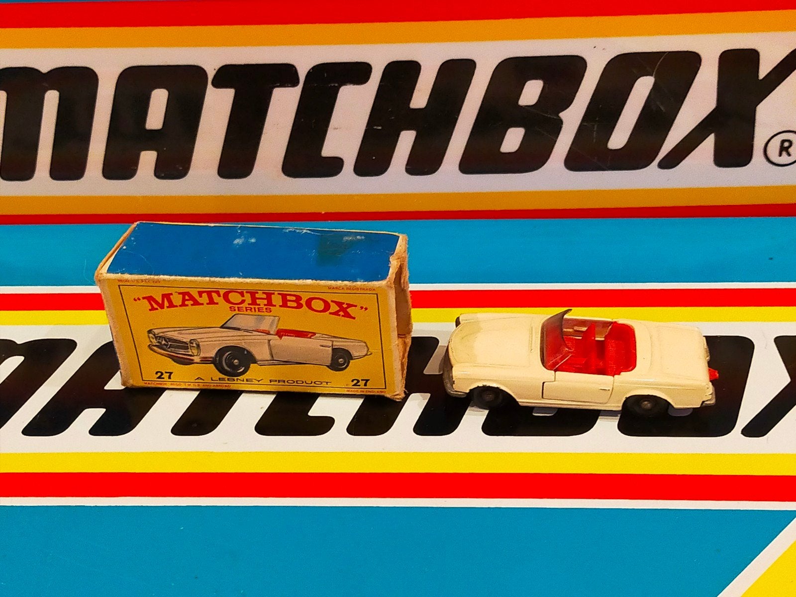 Lesney Matchbox MB 27 Mercedes Benz 230 SL met doosje, Ophalen of Verzenden, Zo goed als nieuw, Auto, Lesney