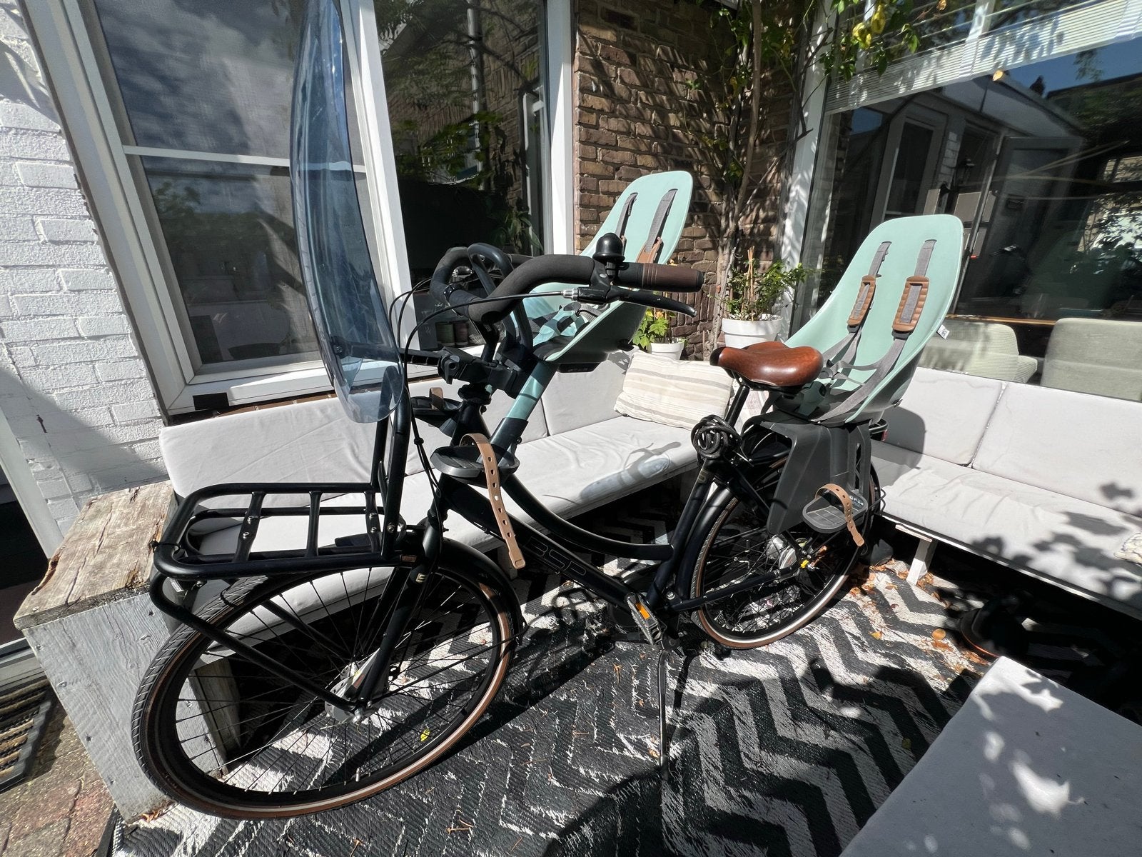 Mamafiets BSP La Scala met 2 kinderzitjes en windscherm, 2 zitjes, Dubbele standaard, Schijfrem, Ophalen