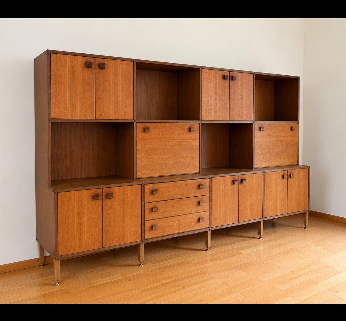Top Form teak wandkast 308 cm Mid Century Design Jaren 60/70, --, 200 cm of meer, Ophalen of Verzenden, Zo goed als nieuw