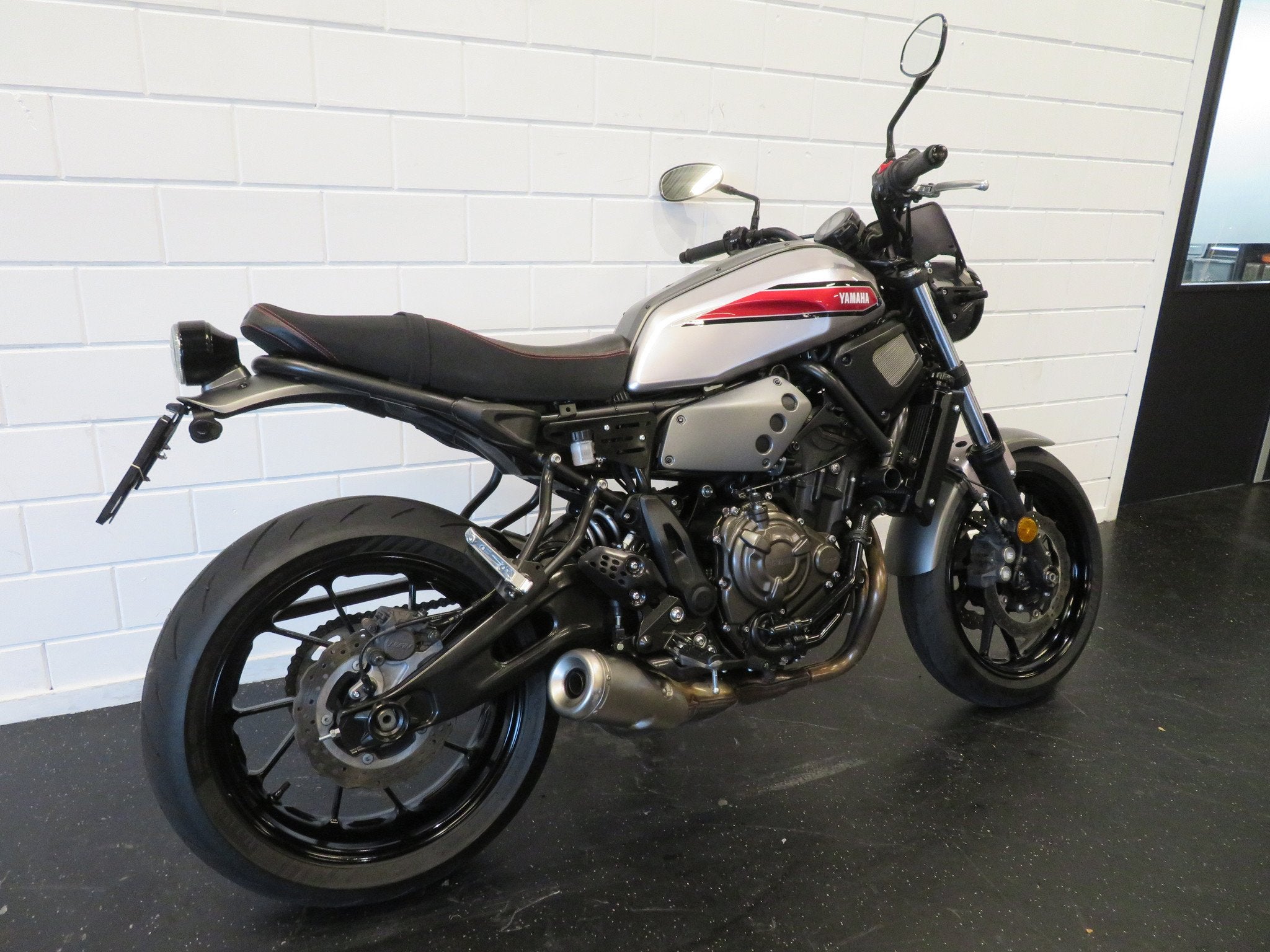 Yamaha XSR 700 ABS NIEUWSTAAT! EXTRAS (bj 2019), Toermotor, 689 cc, Gebruikt, Bedrijf