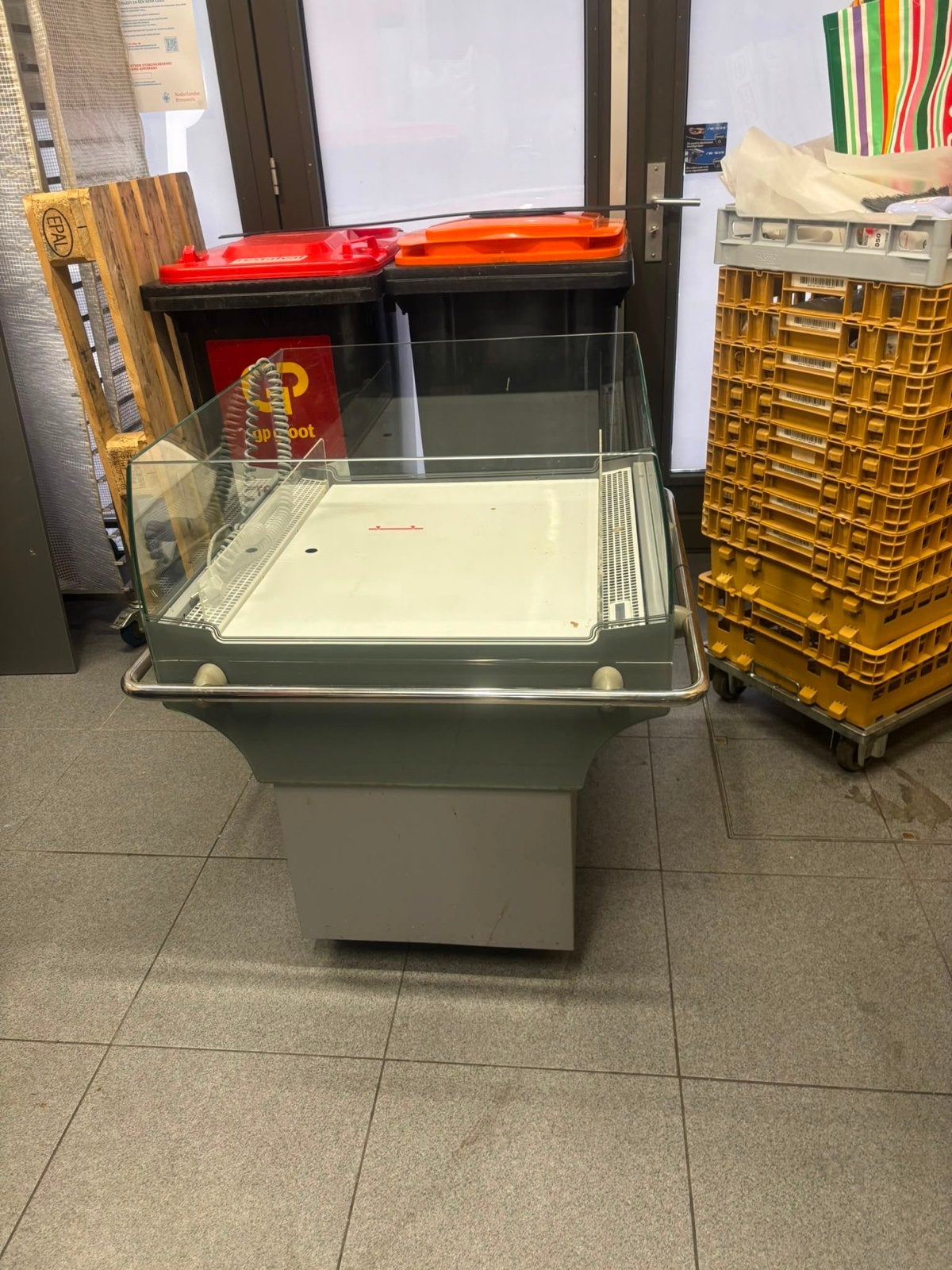 Gekoelde Vitrine JBG 2 LDF-0,7-07 - Gebruikt, Ophalen, Gebruikt, Koelen en Vriezen