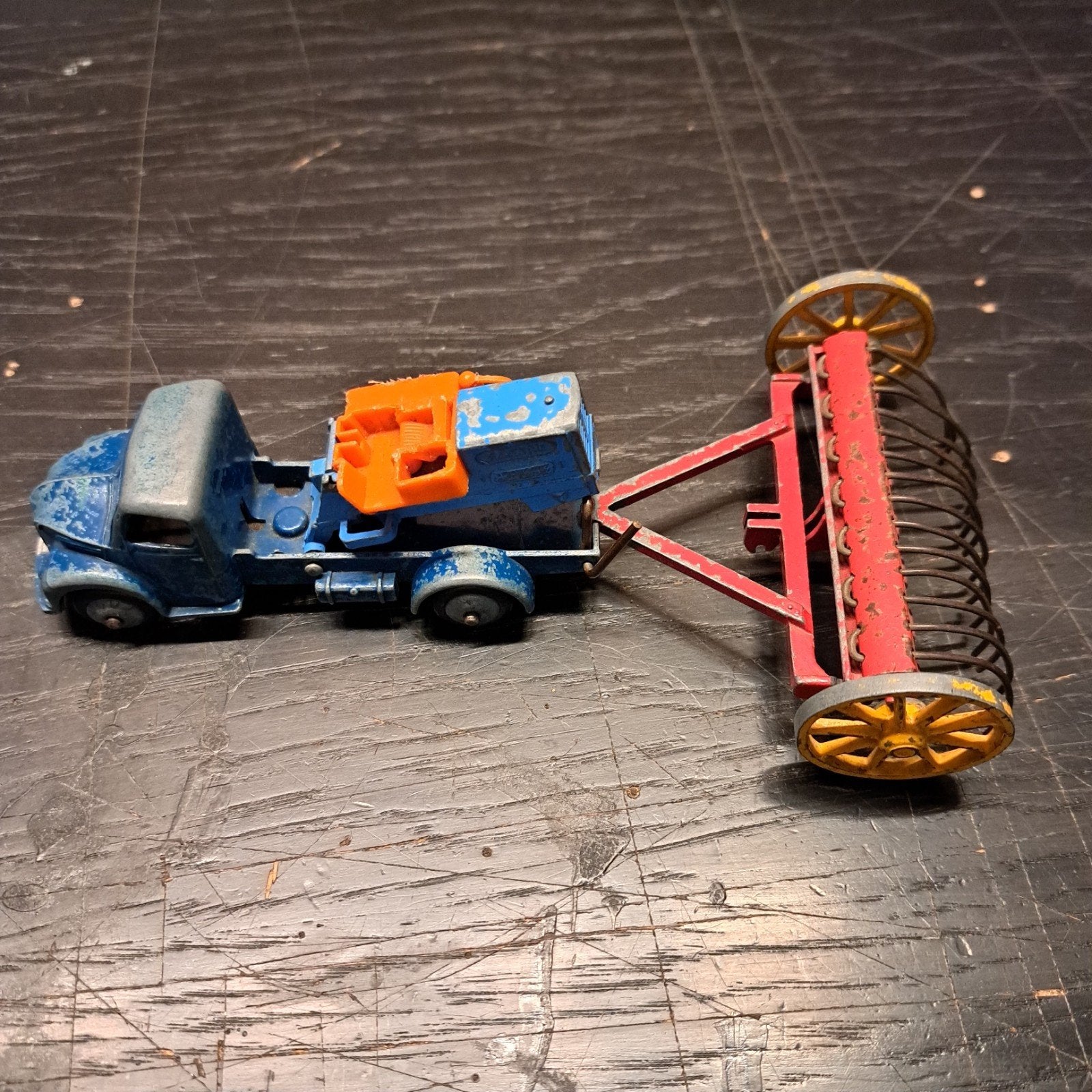 Dinky Toys Dodge truck met hark - Slechte staat, Ophalen of Verzenden, Gebruikt