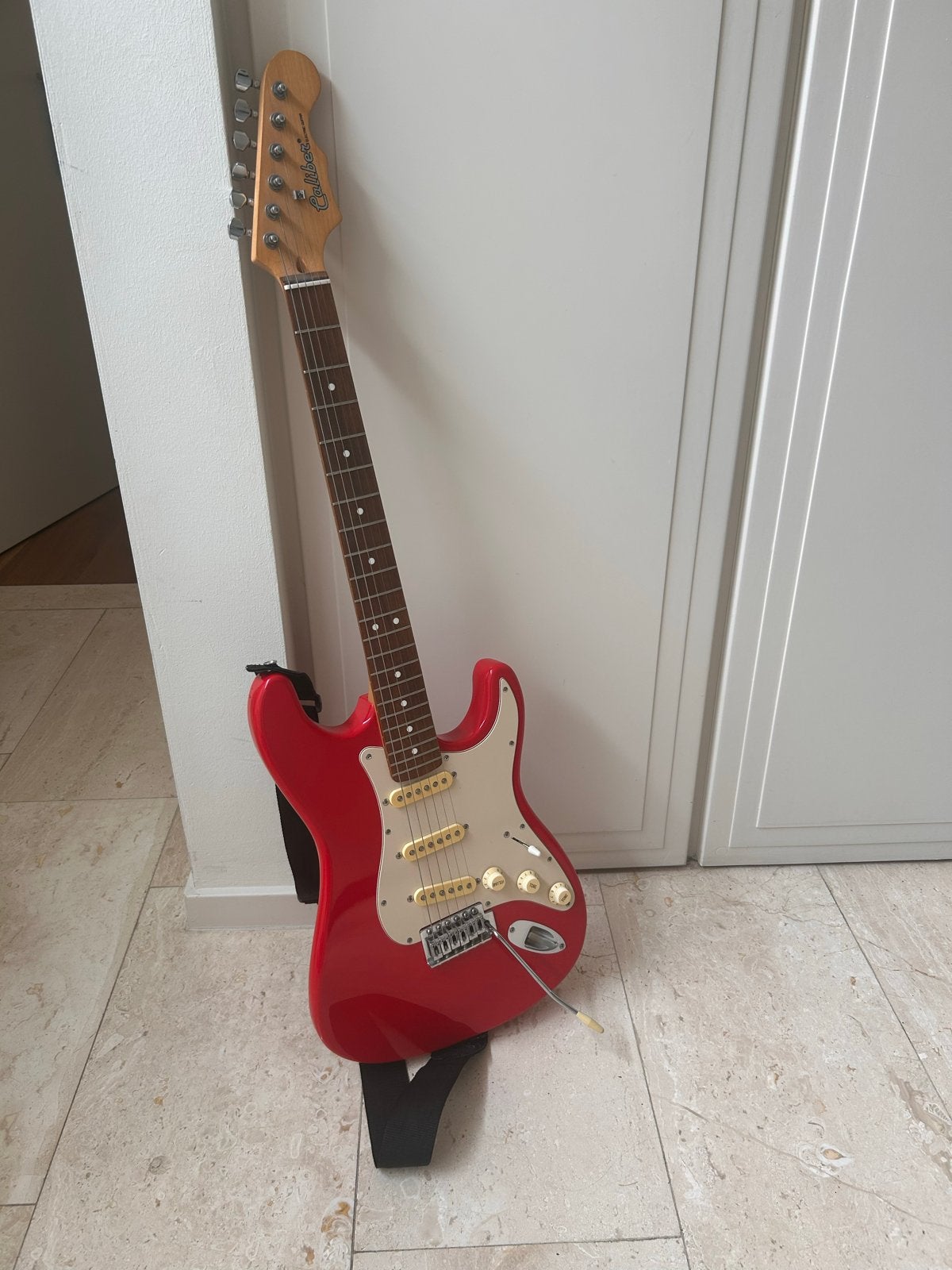Rode Caliber elektrische gitaar, Ophalen, Gebruikt, Solid body, Overige merken
