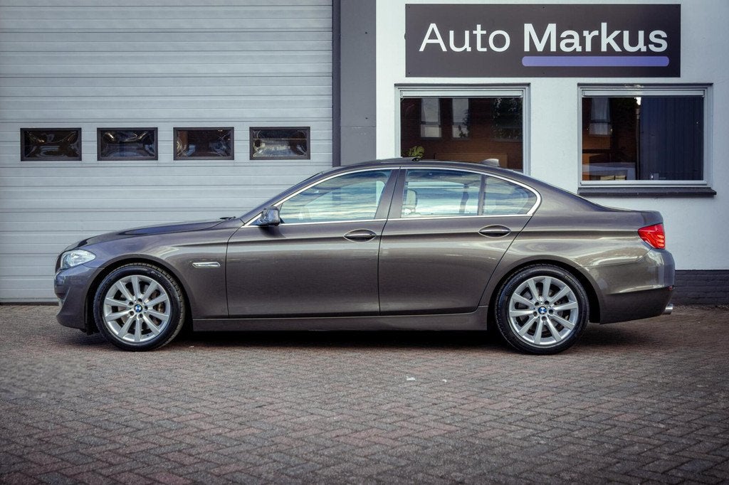BMW 5-serie 528i High Executive|Pano|6-Cilinder|Leder|Flippe, Auto's, Euro 5, Achterwielaandrijving, Gebruikt, 2996 cc