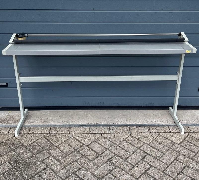 ✅ Rowe 59 Rolsnijder 150 cm Neolt, Computers en Software, Printers, Gebruikt, Printer, Overige technieken, Ophalen of Verzenden