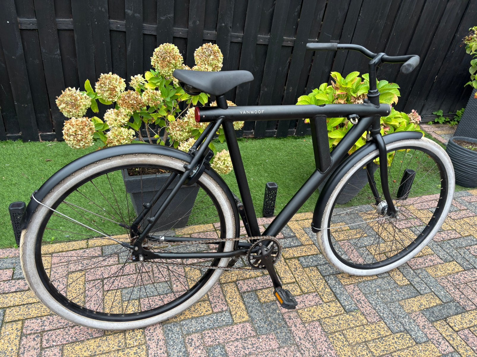 Foto 6 van T.K een 28 inch vanmoof fiets niet elektrische model NO 3