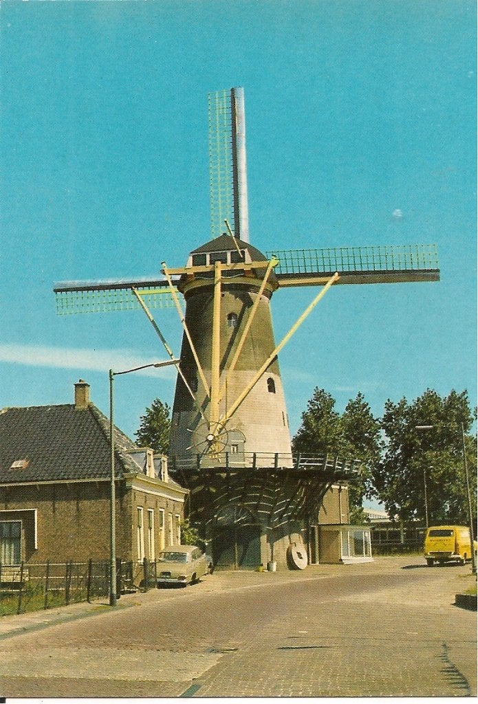 Spijkenisse, De Molen - Oude Ansichtkaart, Ophalen of Verzenden, 1960 tot 1980, Gelopen, Zuid-Holland
