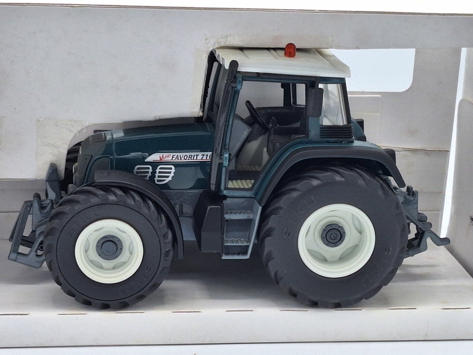 Fendt Favorit 716 Vario Vorfurhschlepper, SIKU, Tractor of Landbouw, Nieuw, Nvt