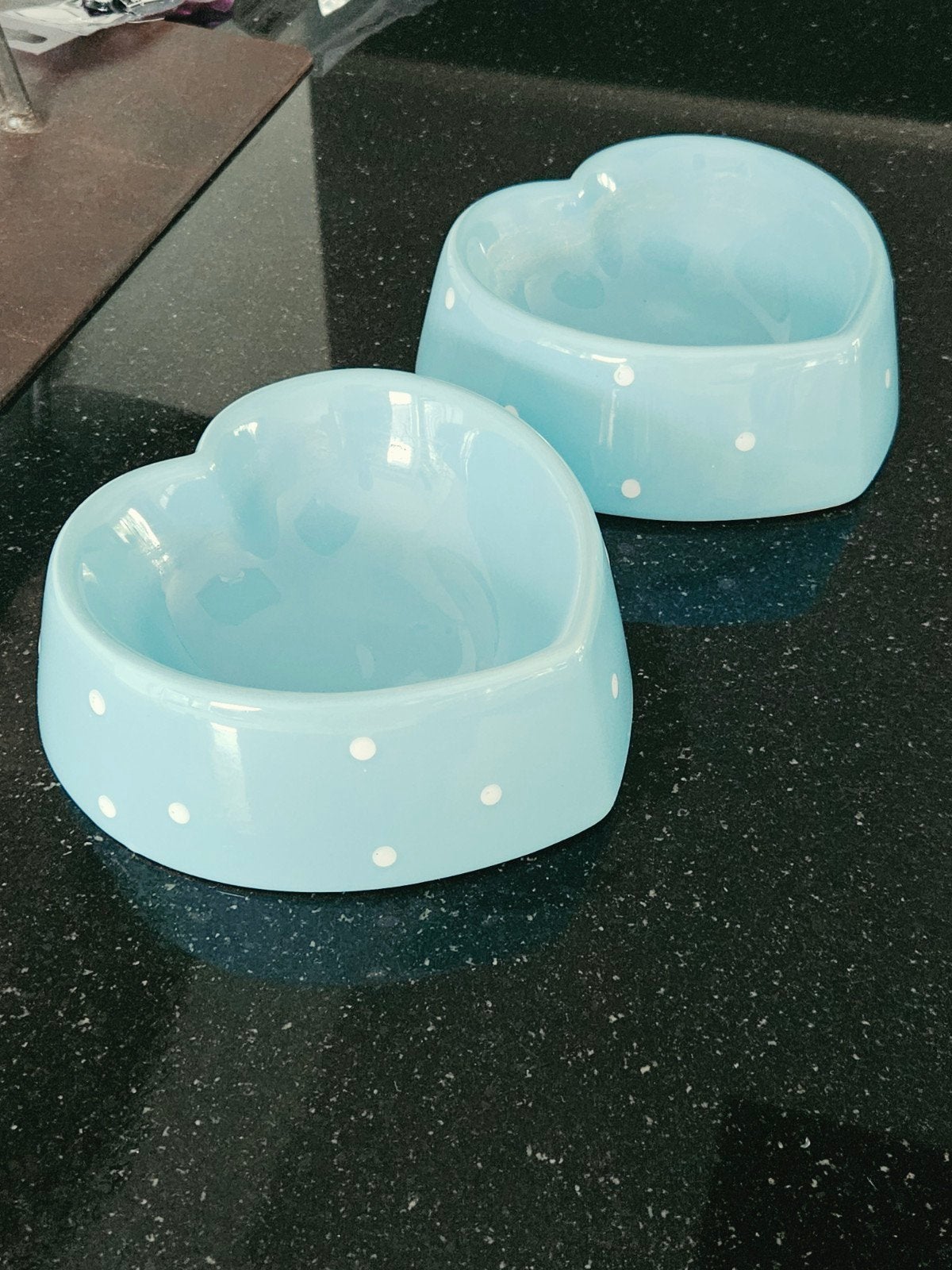 voerbakjes lichtblauw polkadot, Ophalen of Verzenden, Gebruikt