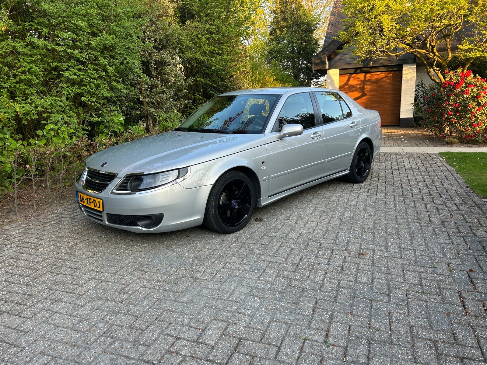 Saab 9-5 2.0 T Sport Sedan AUT 2007 Grijs 230 pk, Stof, 1800 kg, Zwart, 4 cilinders