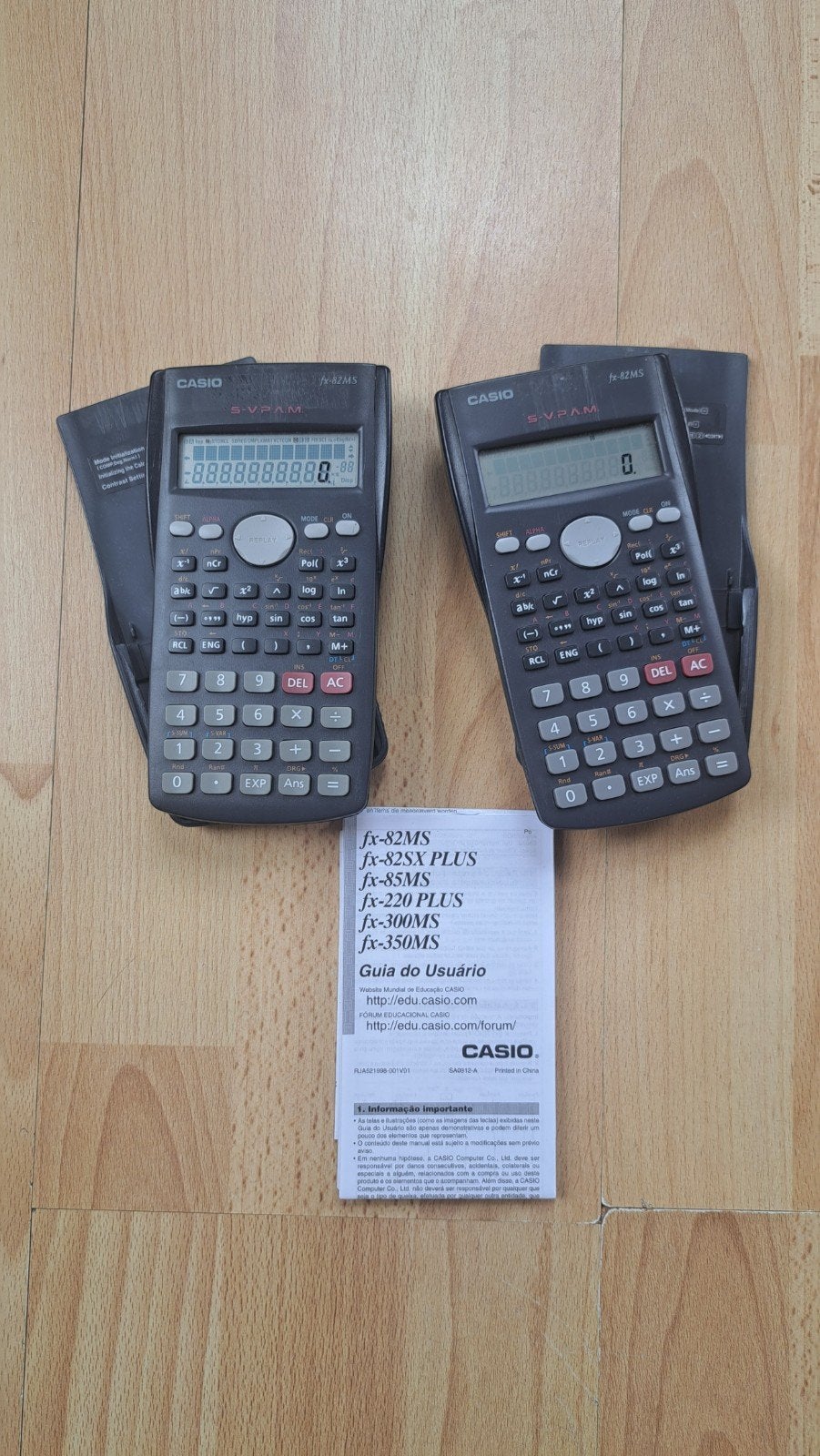 Twee casio fx-82ms rekenmachines, Ophalen