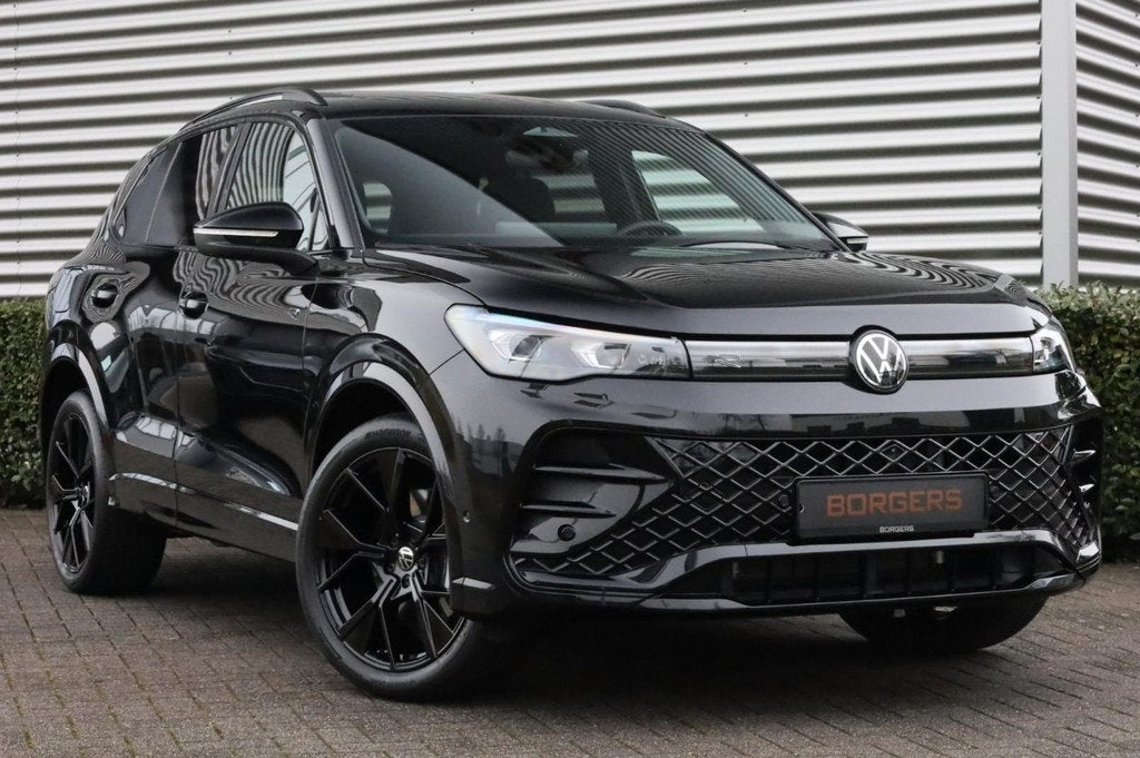 Volkswagen Tiguan eHybrid 272PK R-line l Leder l H&K l Trekh, Auto's, Volkswagen, Stof, Gebruikt, Zwart, 4 cilinders