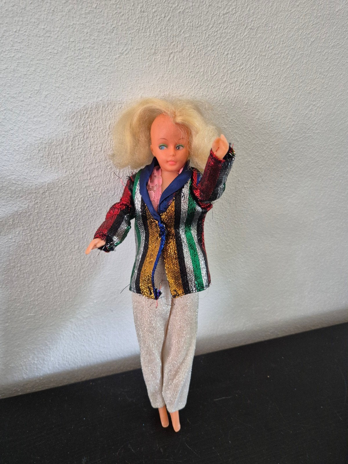 Vintage Barbie pop Made in Hong Kong met kleding, Ophalen of Verzenden, Gebruikt, Barbie