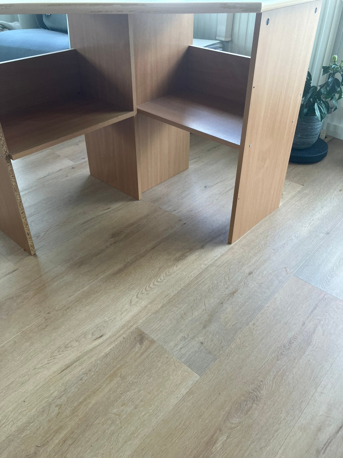 Praktische hoekbureau, Ophalen, Zo goed als nieuw