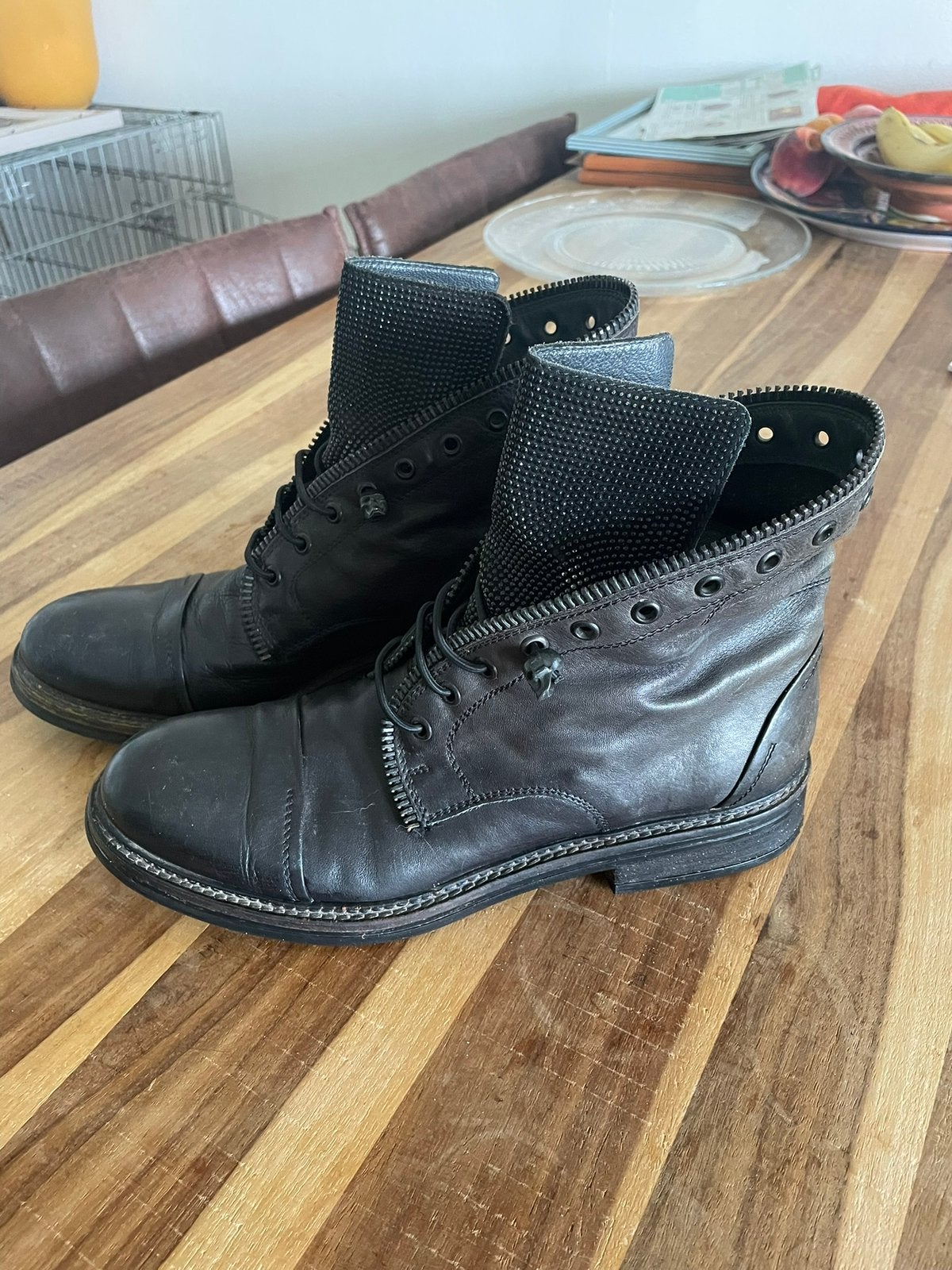 Stoere zwarte laarzen, Zwart, Lage of Enkellaarzen, Ophalen of Verzenden, Gedragen