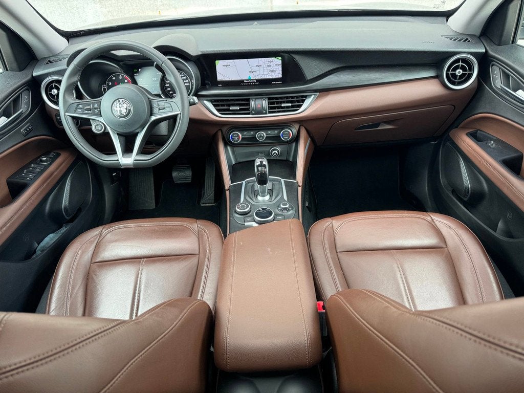 Alfa Romeo STELVIO 2.0 T AWD Ti Pano Navi Leer Trekhaak Adap, Auto's, Alfa Romeo, Automaat, Euro 6, Leder, Vierwielaandrijving