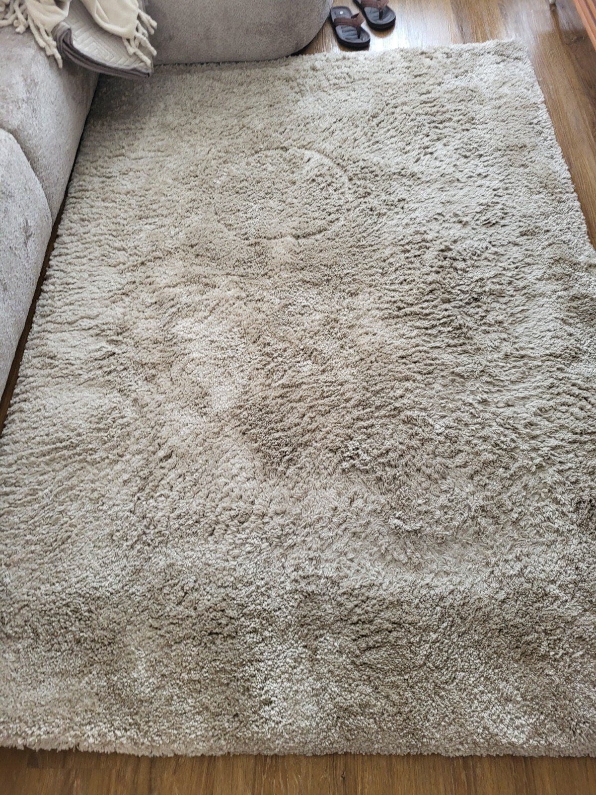 Mooi rechthoekig karpet taupe kleurig half jaar oud, Ophalen, 150 tot 200 cm, 200 cm of meer, Zo goed als nieuw