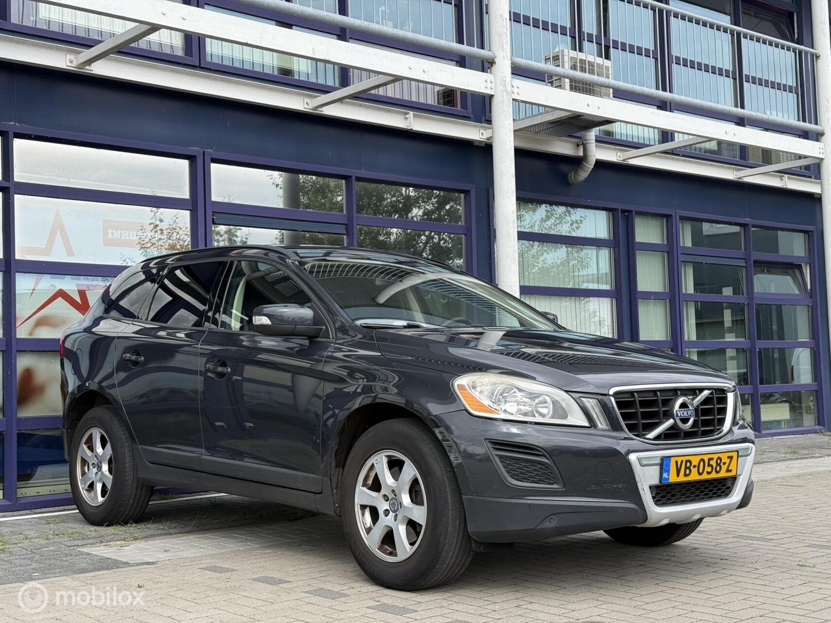 Volvo XC60 2.0 D3 FWD Summum AUT| Grijs kenteken| Cruise, Auto's, Euro 5, 136 pk, Gebruikt, 1984 cc
