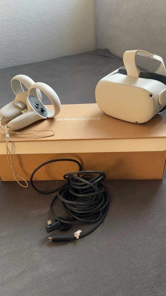 Quest 2 128GB + Link Kabel & Controllers (originele doos), Spelcomputers en Games, Virtual Reality, Ophalen, Gebruikt, VR-bril
