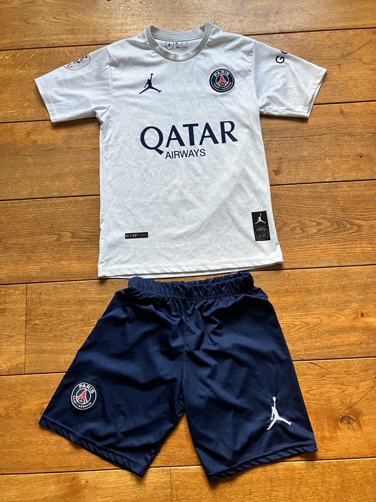 PSG Messi voetbaltenue maat 164, Ophalen of Verzenden, Zo goed als nieuw, Jongen, Setje