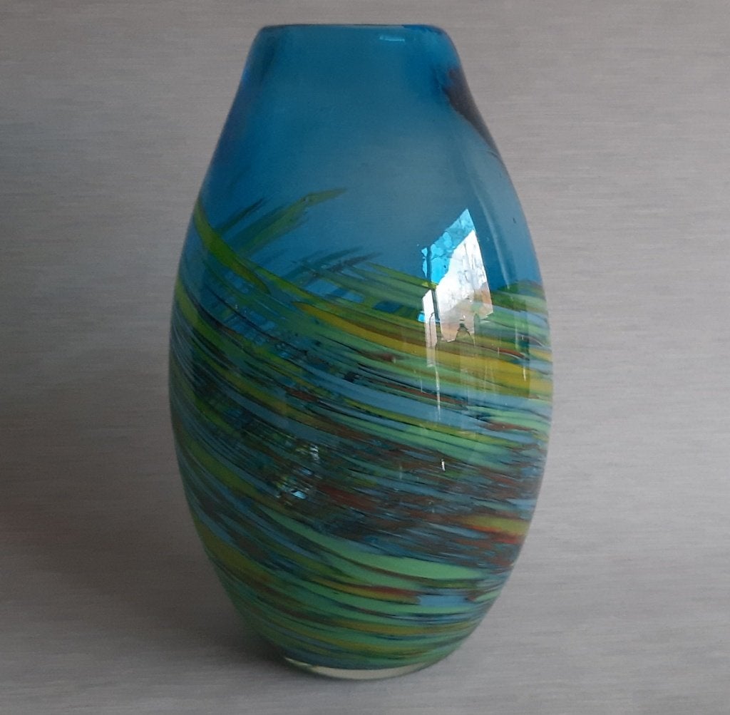Prachtig mooi blauw, glazen vaas met swirl kleuren., Antiek en Kunst, Antiek | Glas en Kristal, Ophalen of Verzenden