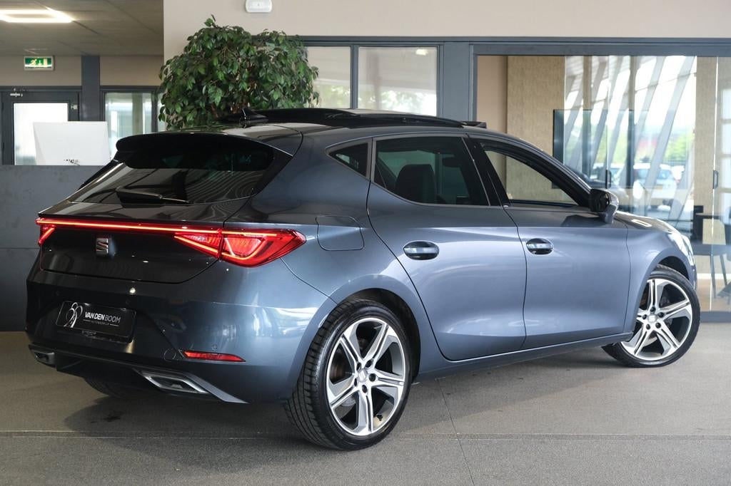 Seat Leon 1.0 eTSI FR DSG 110PK Pano Navi Led ACC Virtual, Auto's, Seat, Stof, Gebruikt, Leon, Adaptive Cruise Control
