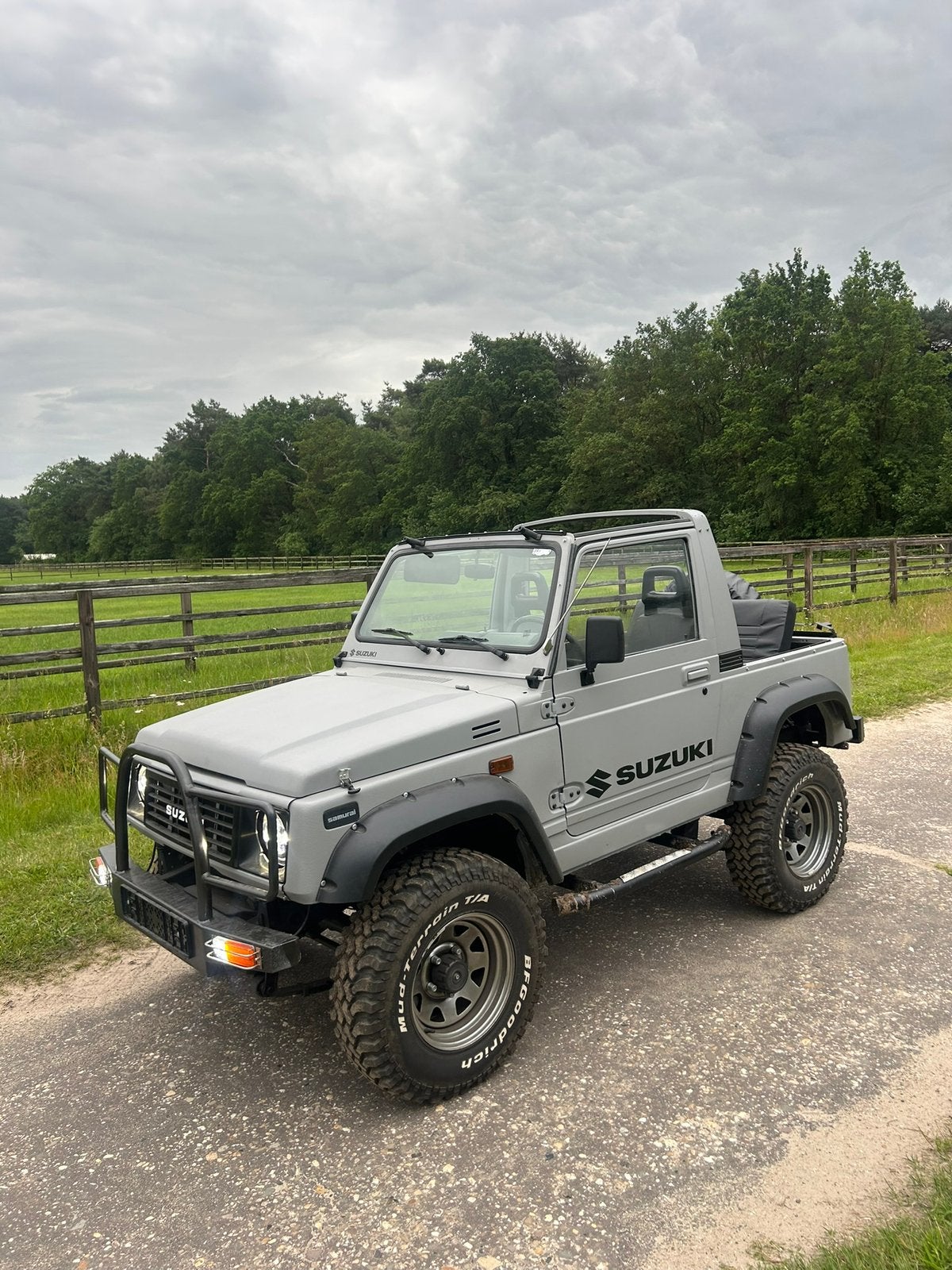 Suzuki Samurai SJ413 4x4 1988 – Roestvrij – Topstaat, 64 pk, Cabriolet, 4 stoelen, 968 kg