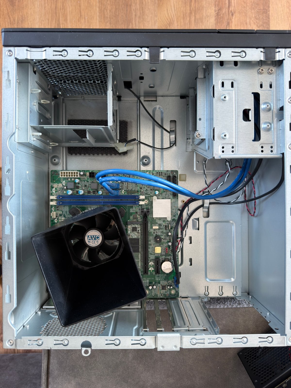 Computer behuizing met moederbord, Ophalen of Verzenden, Zo goed als nieuw