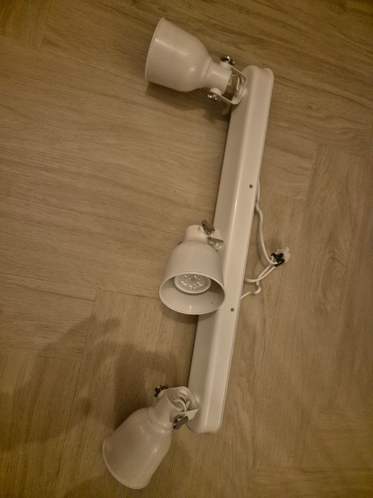 Witte opbouwspot met 3 verstelbare spots, Ophalen, Gebruikt, Opbouwspot, LED
