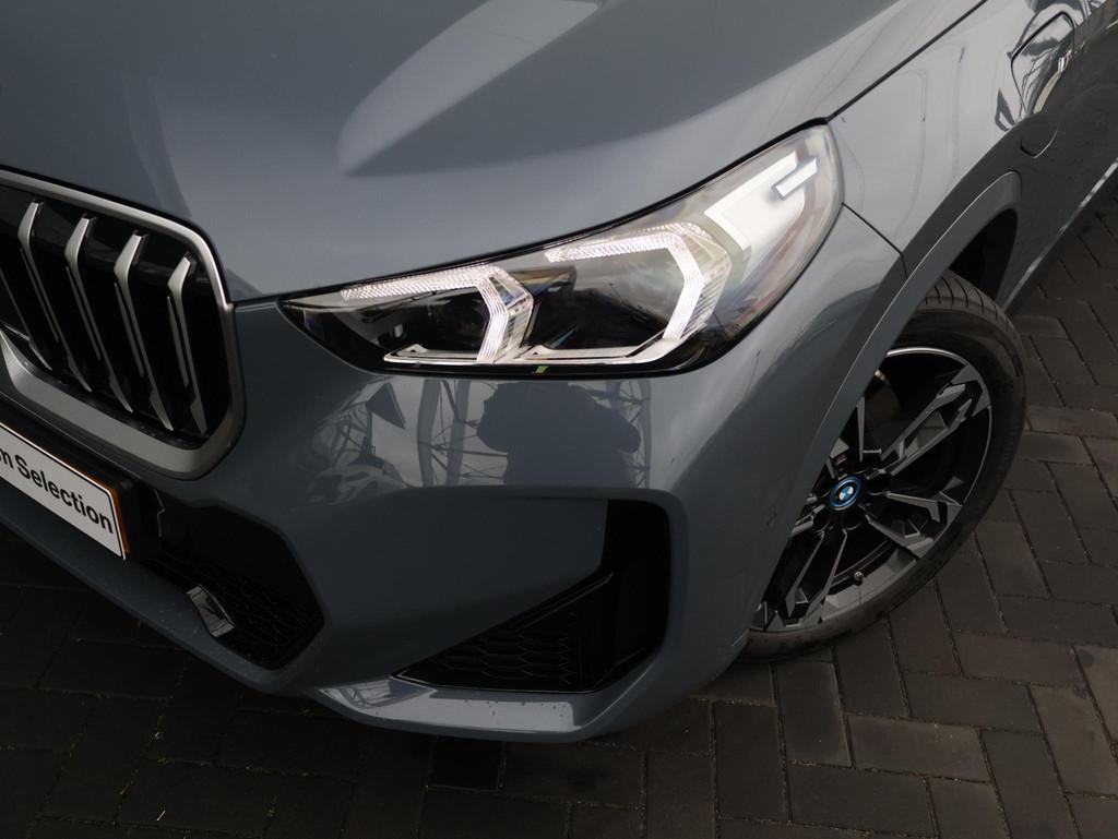BMW X1 xDrive25e M Sportpakket Pano | Elektrische Trekhaak |, Skiluik, 105 min, Bedrijf, Vierwielaandrijving