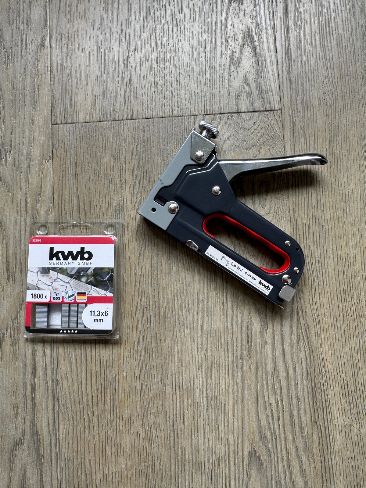 KWB Nietpistool met nietjes - Zo goed als nieuw, Ophalen of Verzenden, Zo goed als nieuw, Tacker/nietmachine, Overige merken