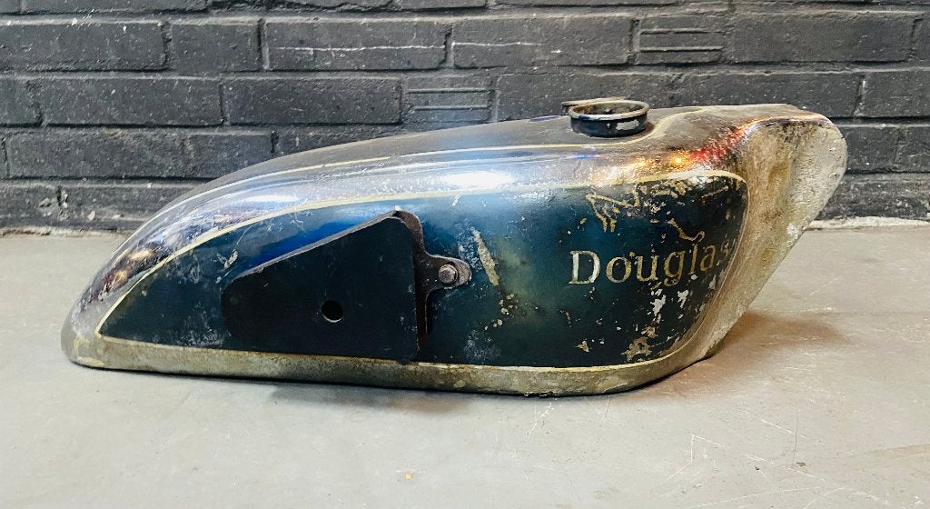 Oldtimer motortanks. Douglas, NSU, Express, Triumph, BSA etc, Motoren, Ophalen of Verzenden, Gebruikt