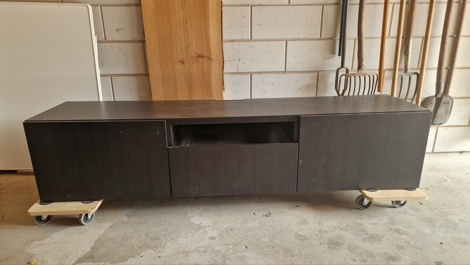 IKEA BESTÅ TV-meubel, zwartbruin, 180x42x39 cm, Ophalen, Gebruikt, 150 tot 200 cm, Minder dan 100 cm
