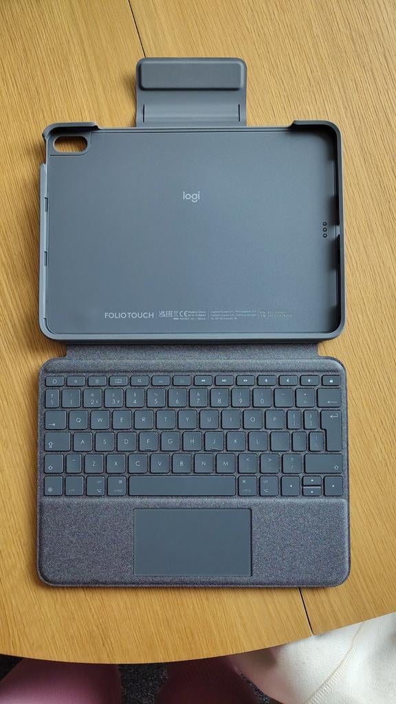Logitech Folio Touch - iPad, Computers en Software, Tablet-hoezen, Nieuw, Bescherming voor- en achterkant, 11 inch, Ophalen