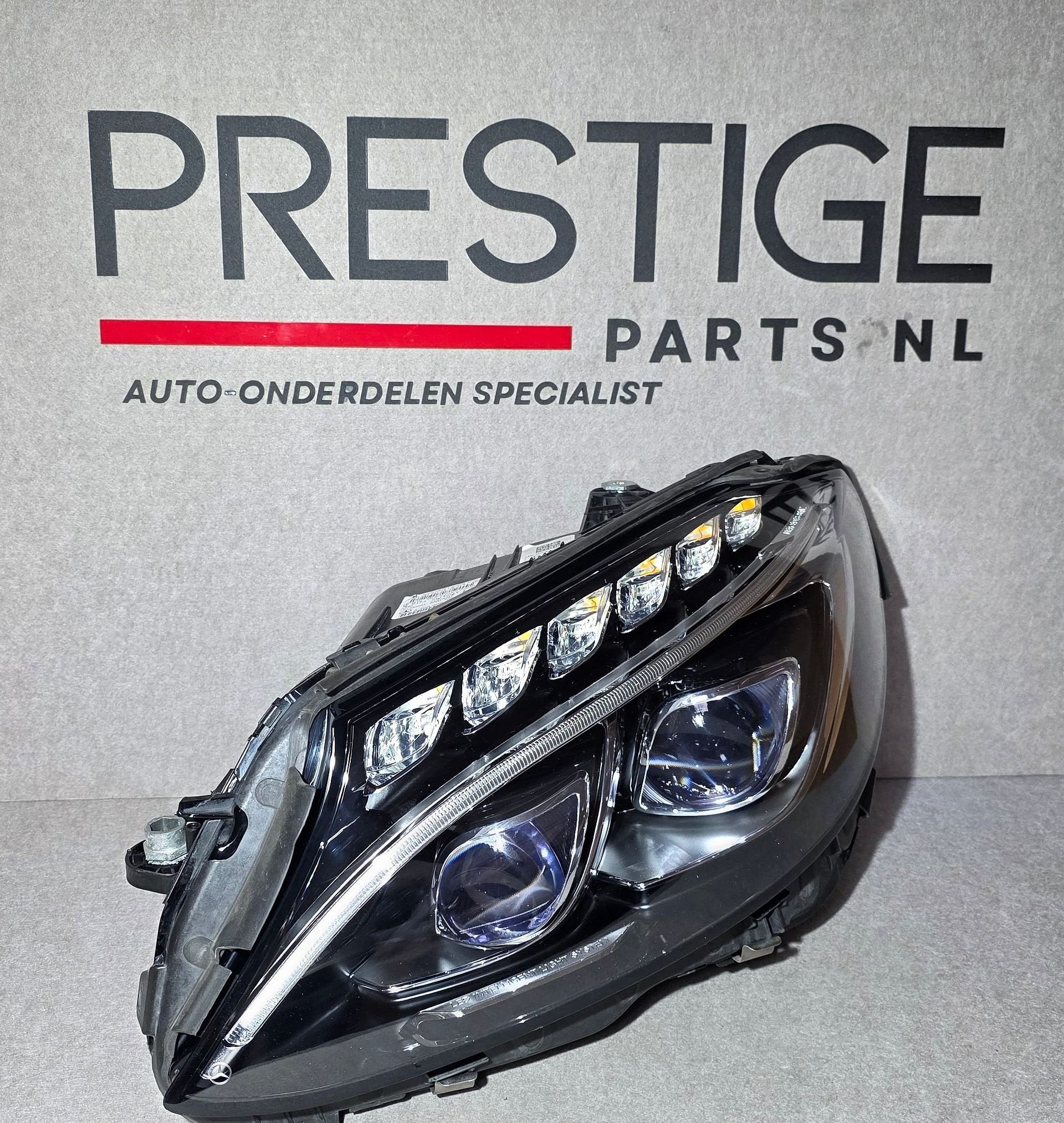 Koplamp Mercedes C Klasse W205 ILS VOL LED Links A2059068701, Gebruikt, -, Ophalen of Verzenden, -