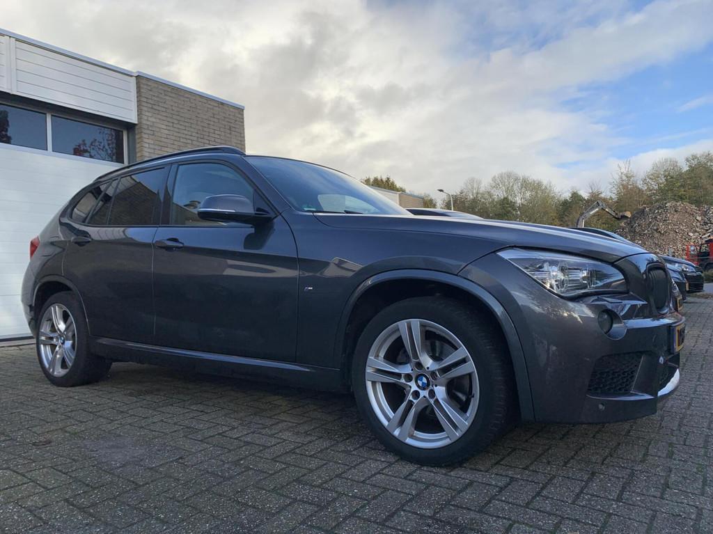 BMW X1 xDrive25D High Executive M-Pakket Panodak Navi Airco, Auto's, Euro 5, Beige, 4 cilinders, 2000 kg