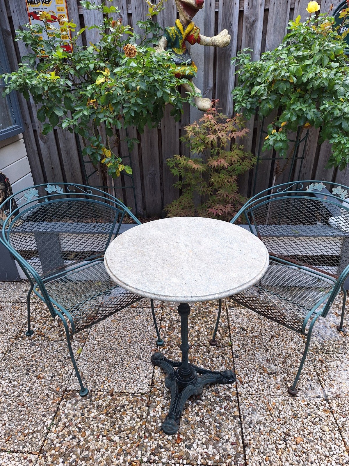 Bistro tuinset met 2 stoelen en ronde marmer tafel, Overige materialen, Gebruikt, Tuinset, Eettafel