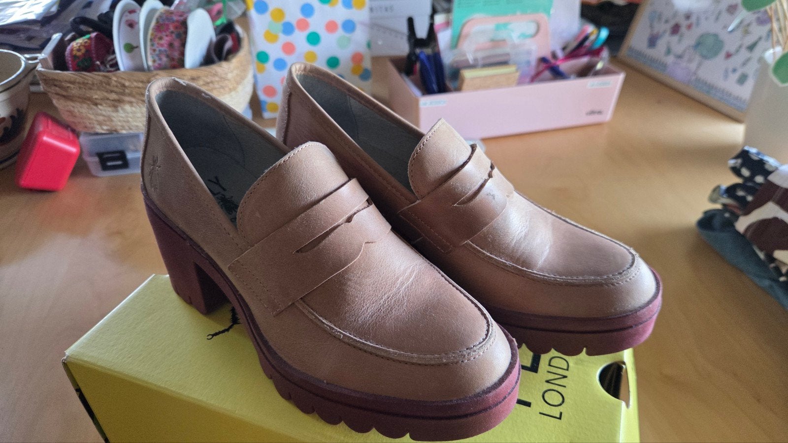 Fly London instappers purple/rosé - maat 40, Overige kleuren, Instappers, Nieuw, Ophalen of Verzenden