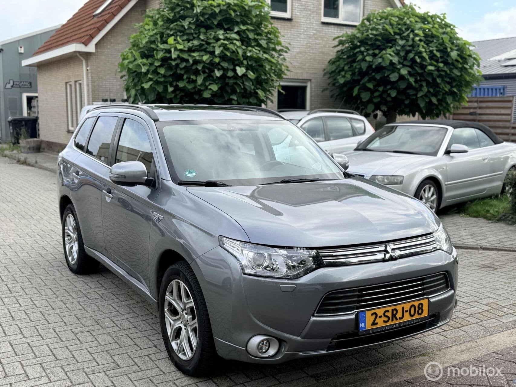Mitsubishi Outlander 2.0 PHEV Instyle, 4 cilinders, Bedrijf, Vierwielaandrijving, Hybride Elektrisch/Benzine