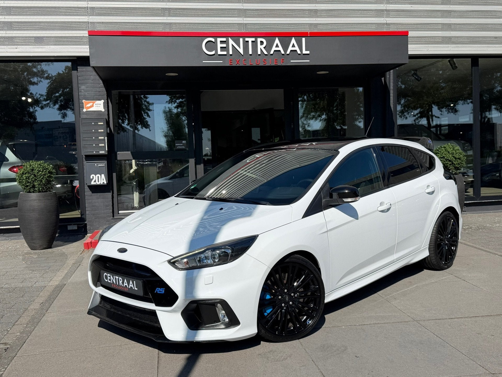 Ford Focus 2.3 RS 355PK|Camera|Navi|Xenon|Sony-Sound|Keyless, Auto's, Gebruikt, Zwart, 4 cilinders, Origineel Nederlands