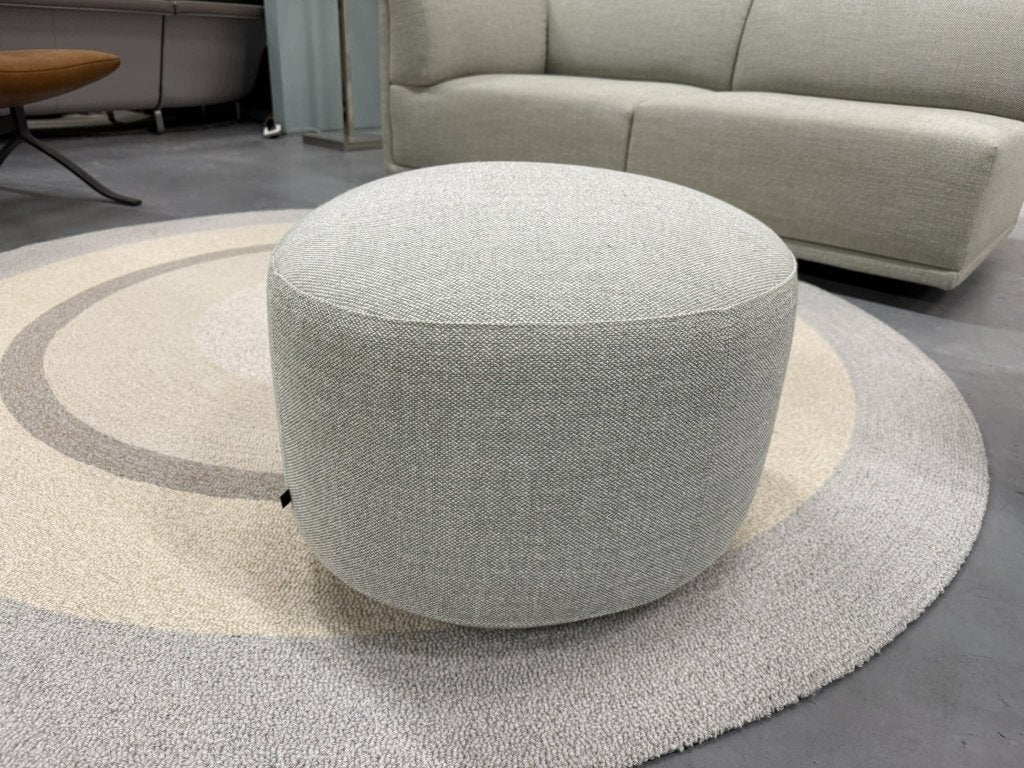 Nieuw Eyye Kivi Pebble Poef Milton Spirit stof Kruk groen, Huis en Inrichting, Banken | Voetenbanken en Poefen, Nieuw, Minder dan 50 cm