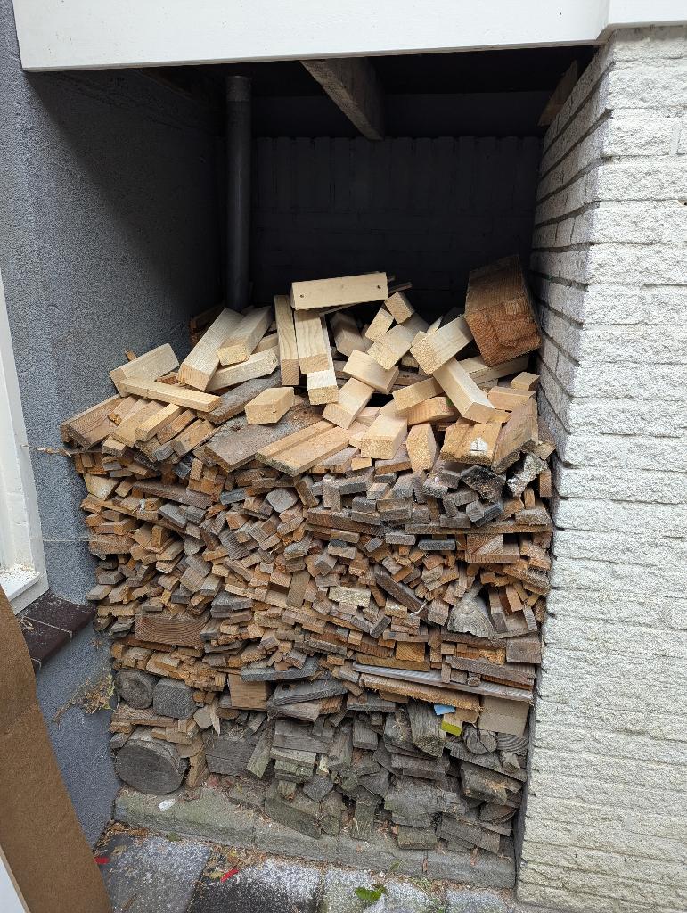 Grote partij droog haardhout / kachelhout, Tuin en Terras, Haardhout, Minder dan 3 m³, Ophalen, Overige houtsoorten