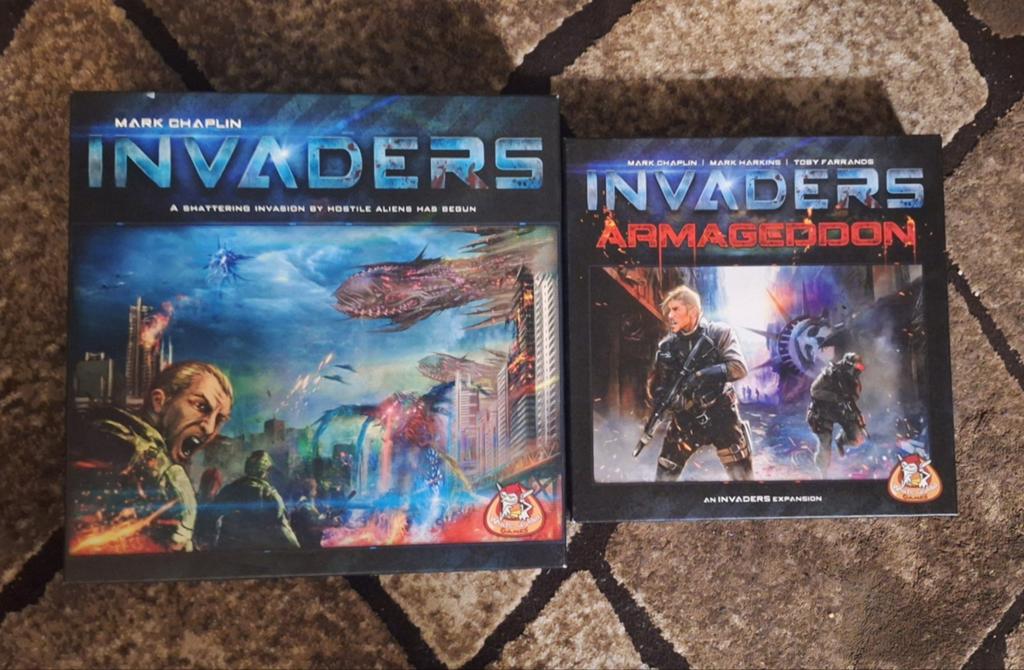 Invaders kaart - bordspel + uitbreiding Armageddon, Ophalen of Verzenden, Zo goed als nieuw