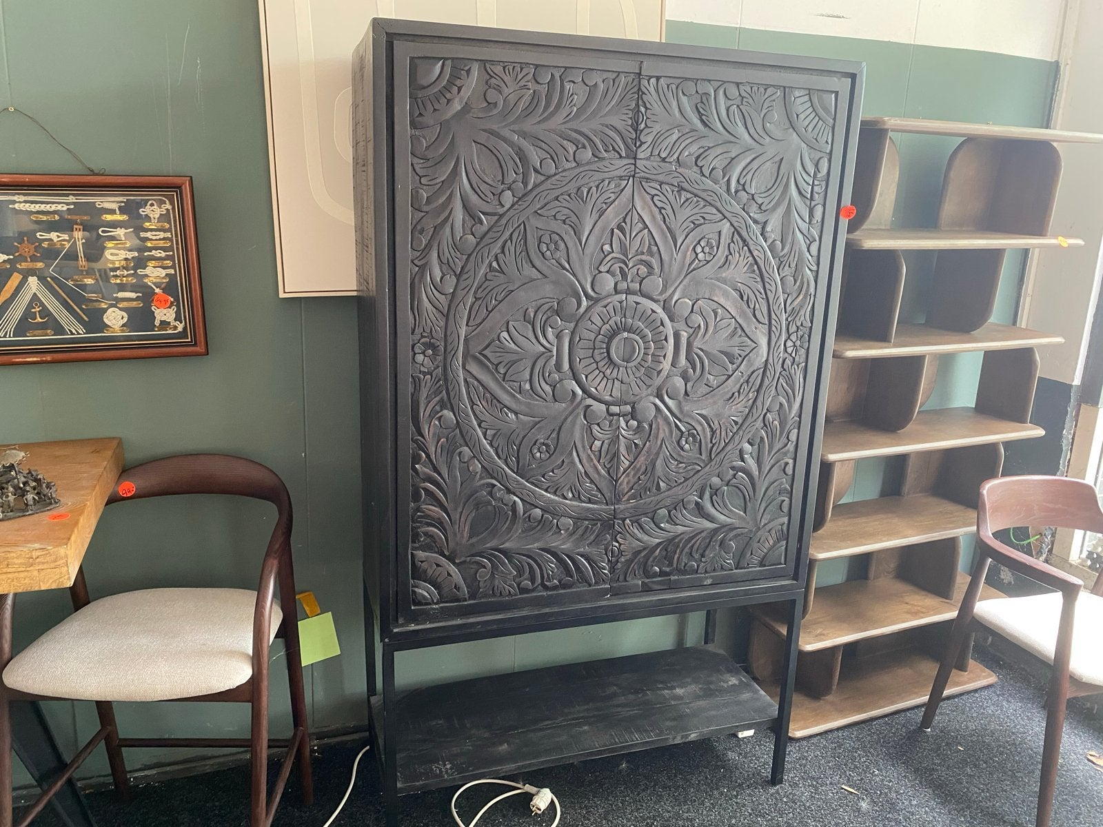 Kast mangohout 190x110 met houtsnijwerk bloemen, Ophalen, Met deur(en), 100 tot 150 cm, Nieuw